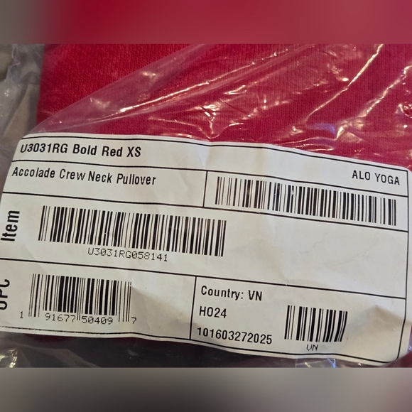 Alo Yoga Unisex Accolade Crew Neck Pullover - Picture 7 of 8